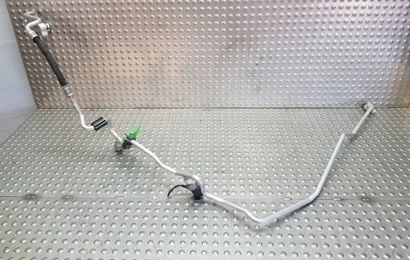 BMW 2 F45 Air conditioning (A/C) pipe/hose S26370462 6832951