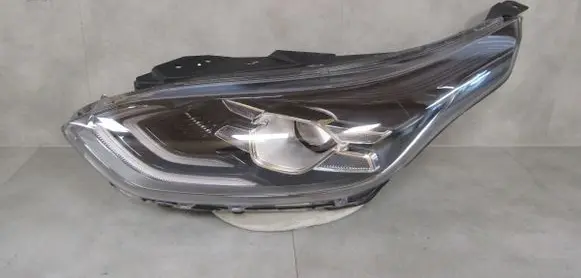 KIA Ceed Headlight/headlamp 921017100 270520211427 92101J7100
