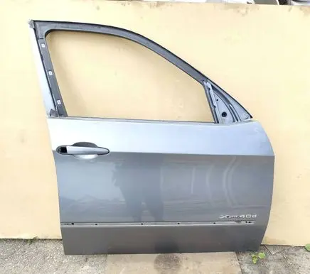 BMW X5 E70 Front door 7137002