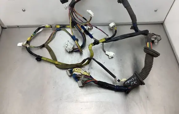 Toyota Prius (XW20) Front door wiring loom 82152