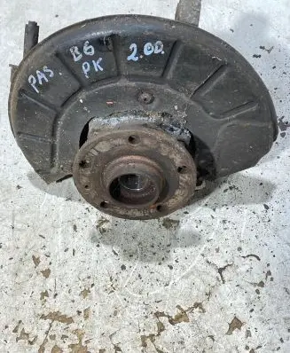 Volkswagen PASSAT B6 Front wheel hub spindle knuckle