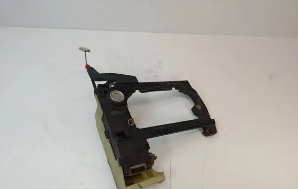 BMW 5 E39 Front door exterior handle/bracket 51218245353 8245353