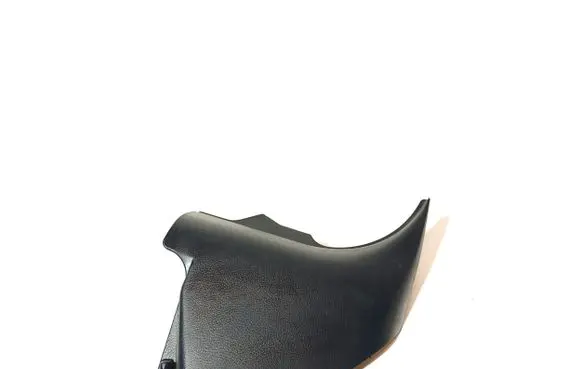 Foot area side trim