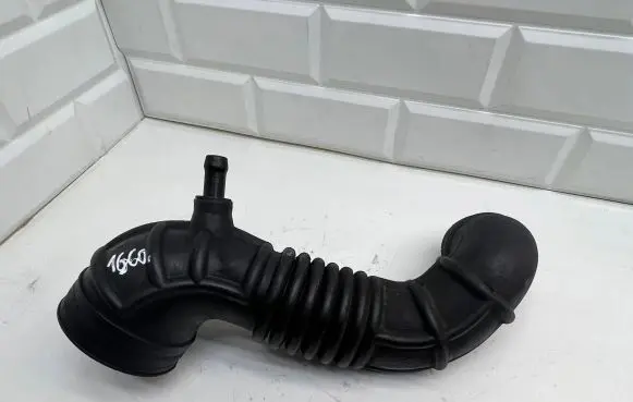 KIA Sorento Intercooler hose/pipe 281303E210