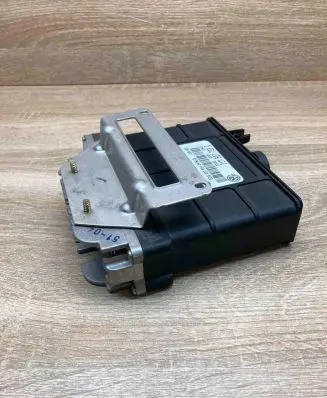 Volkswagen Golf III Engine control unit/module ECU 01M927733C