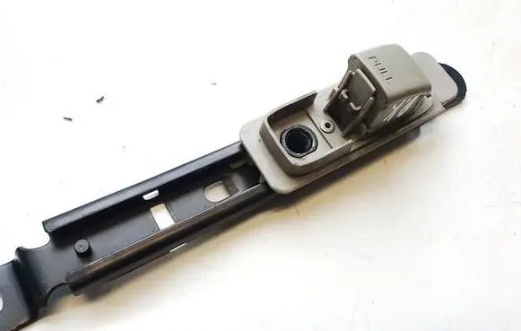 Nissan X-Trail T30 Seat belt adjustment rail 6488