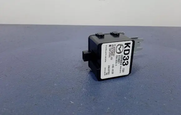 Mazda 3 II Other control units/modules KD33675D4