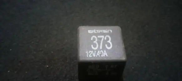 Audi A4 S4 B5 8D Other relay 4d0951253a 373