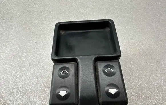 BMW 5 E34 Electric window control switch 1378126 927482 13781263