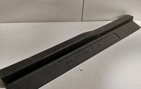 Ford Mustang V Front sill trim cover CR3J6313200AEW