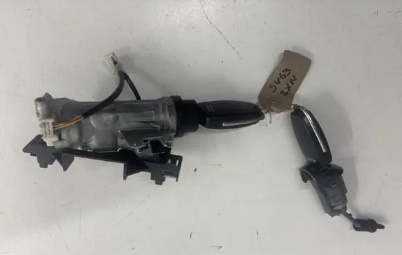 Audi Q3 8U Ignition lock 1K0905851 801837167 5K0905865