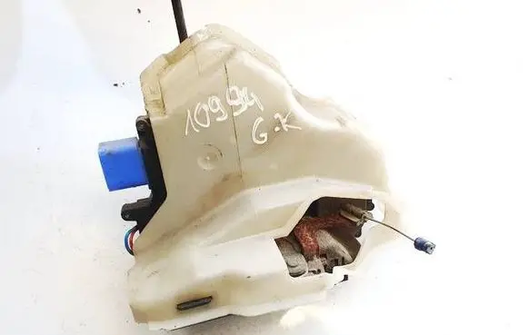 Volkswagen Jetta V Rear door lock 1K5839085C