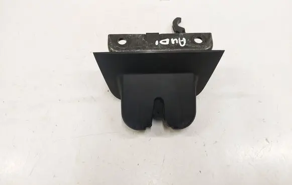 Audi A3 S3 8P Tailgate/trunk/boot lock/catch/latch 8P3827520A