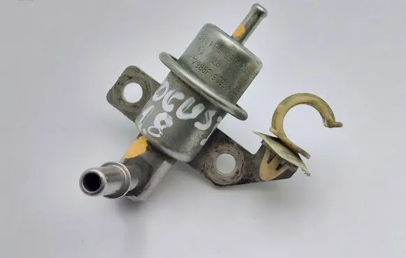 Ford Focus Fuel pressure regulator 988F9C968AA 0280160601