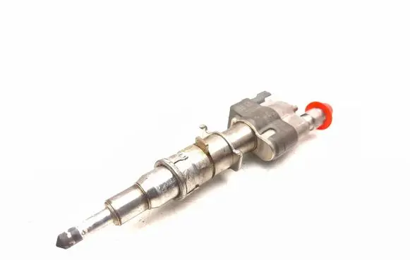 BMW 1 E82 E88 Fuel injector 7589048 758904808