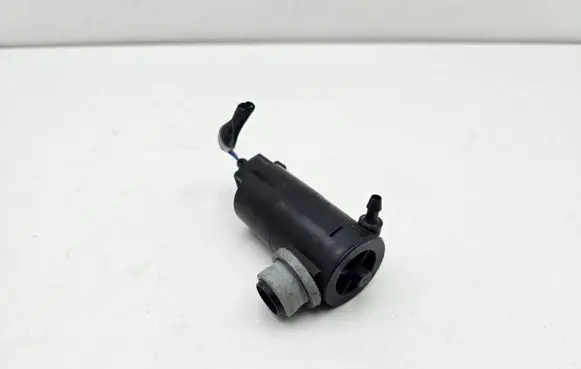 Toyota Auris 150 Windscreen/windshield washer pump 30891 278367
