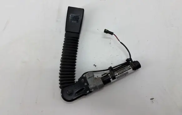 BMW 5 F10 F11 Front seatbelt buckle 7328842