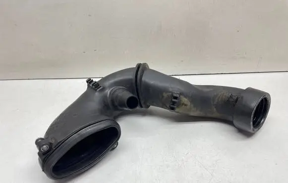BMW 7 E65 E66 Turbo air intake inlet pipe/hose 7794172 13717794172