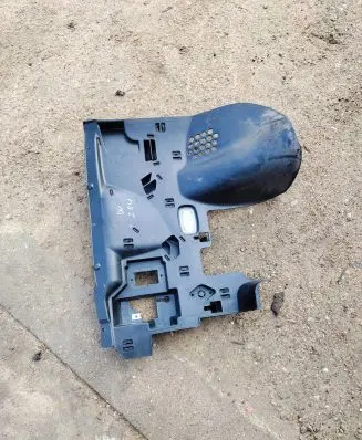 Mercedes-Benz C W204 Dashboard lower bottom trim panel A2046800108