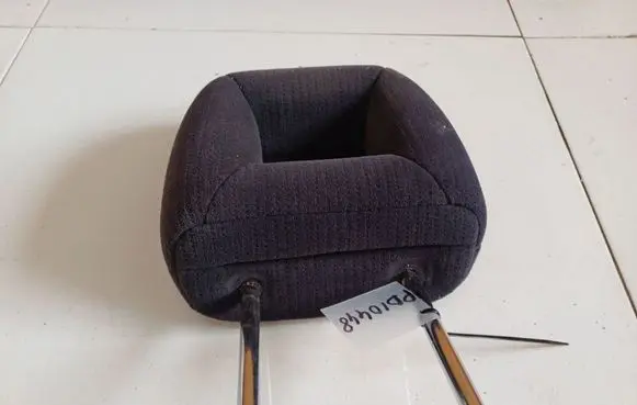 Honda FR-V Front seat headrest 