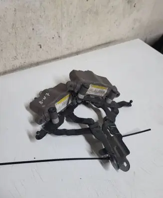 Mercedes-Benz E W212 Tailgate/trunk/boot hinge A2129067701 2129067701 19033900016