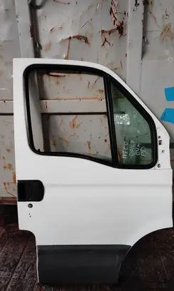 Iveco Daily 35 - 40.10 Front door