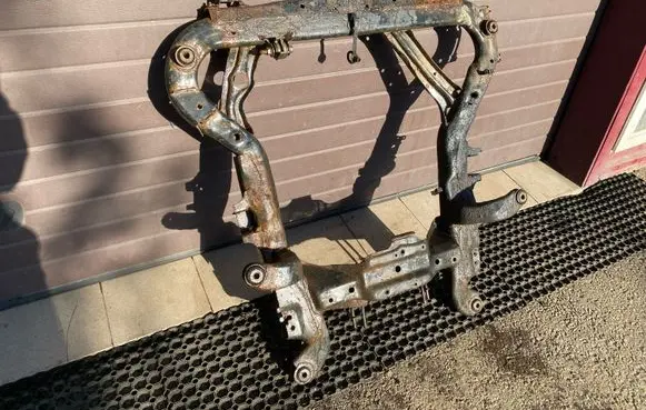 Saab 9-5 Front subframe