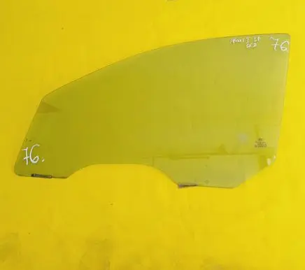 Ford Focus Front door window glass four-door
