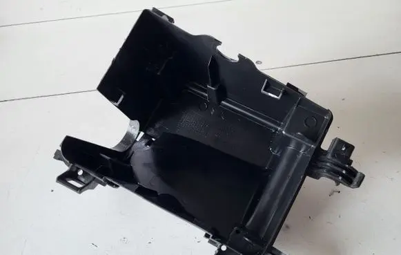 Peugeot 3008 II Fuse box cover 9804681980