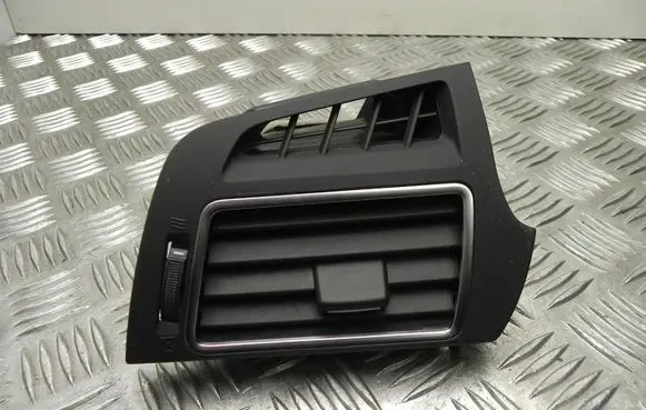 Rear air vent grill