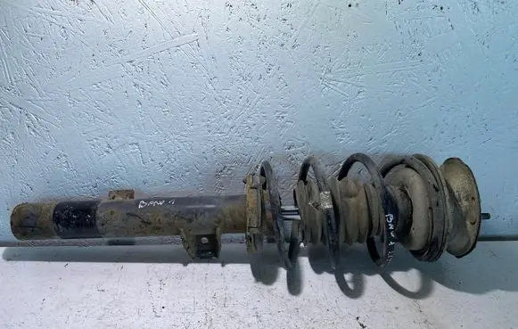 BMW 1 E81 E87 Front shock absorber/damper