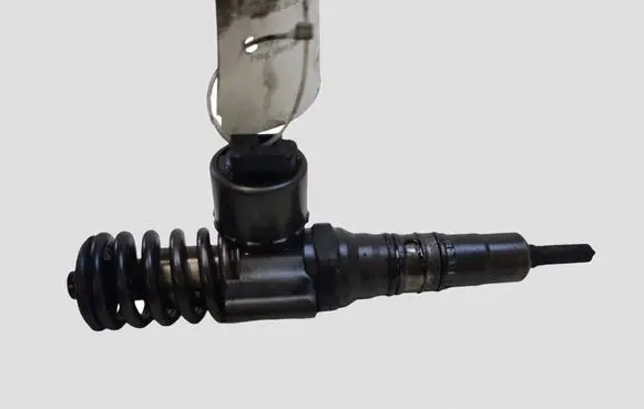 Audi A6 S6 C6 4F Fuel injector 03G130073G 0414720404