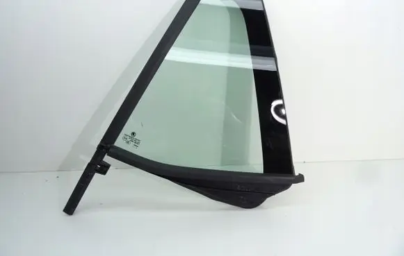 Skoda Fabia Mk3 (NJ) Rear vent window glass 6V6845213A