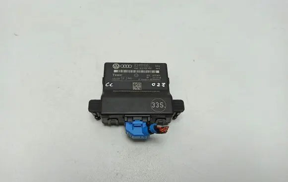 Volkswagen PASSAT CC Gateway control module 3C0907530L 3C0907951