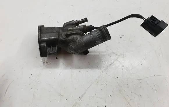 Volvo XC70 Thermostat/thermostat housing 9497484