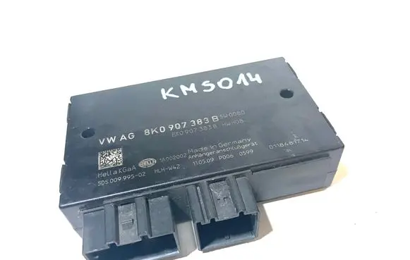 Audi A4 S4 B8 8K Tow bar trailer control unit/module 8K0907383B