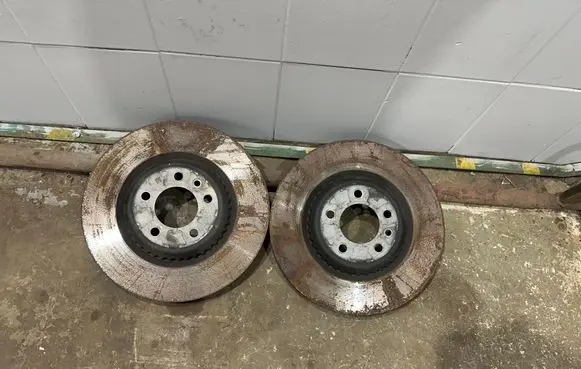 Land Rover Range Rover Sport L461 Rear brake disc M9R32A315AB