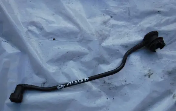 Audi A3 S3 8P Breather/breather pipe/hose 1K0201160D