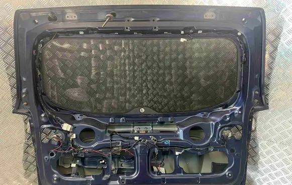 Hyundai Santa Fe Tailgate/trunk/boot lid 737002B031