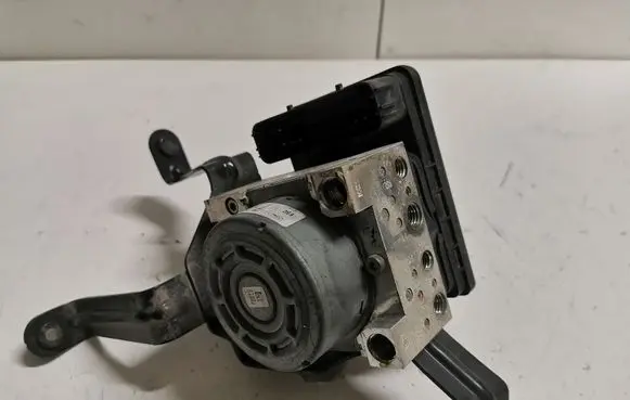 Ford Mustang VI ABS Pump FR3C2C219BE FR3C2C405BE