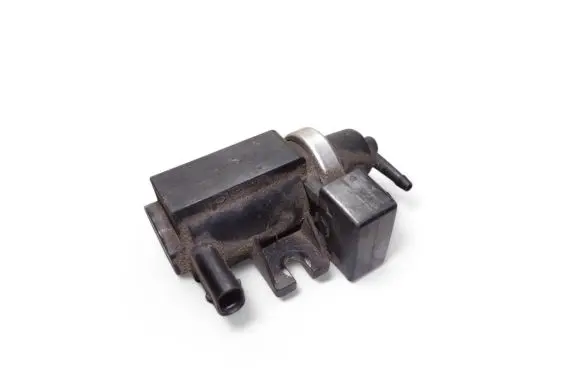 Mercedes-Benz B W245 Turbo solenoid valve A0051535528