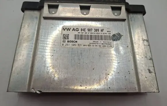 Skoda Fabia Mk3 (NJ) Engine control unit/module 04E907309AF 0261S09531