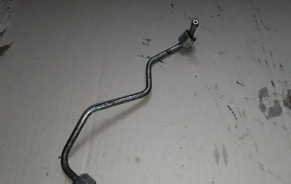 Chevrolet Captiva Fuel injector supply line/pipe 10614