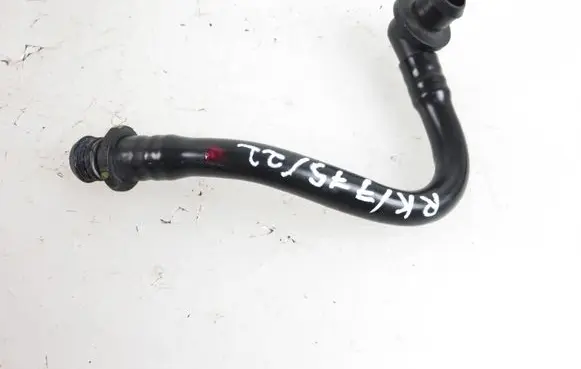Volkswagen PASSAT B5 Vacuum line/pipe/hose 321611813D