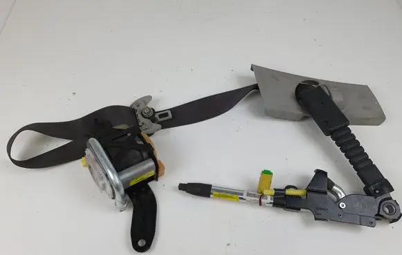 Honda Civic Front seatbelt 81450SMGE110M4 E11045506