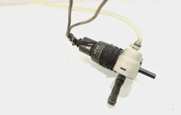 Volkswagen II LT Windscreen/windshield washer pump 1T0955651A