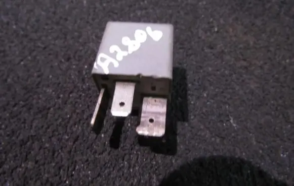 Volkswagen PASSAT B3 Other relay 171906383 20205007