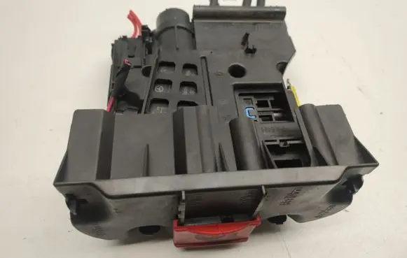 Mercedes-Benz C W204 Fuse module A2045403750