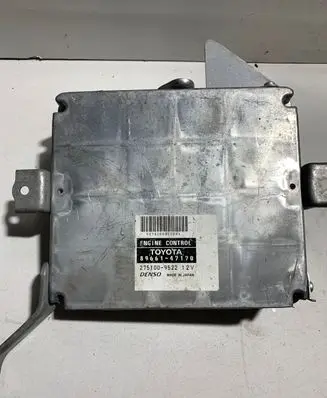Toyota Prius (XW20) Engine control unit/module 8966147170 2751009522