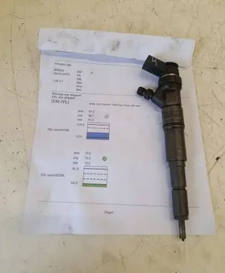 BMW 5 E60 E61 Fuel injector 0445110131